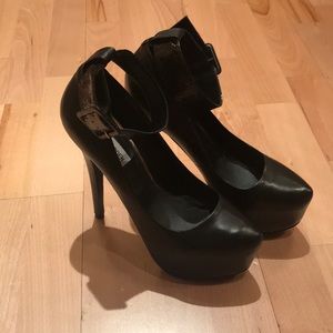 Steve Madden Leather Platform Heels